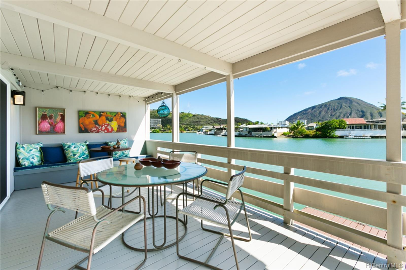 437 Opihikao Pl in Honolulu, HI - Building Photo