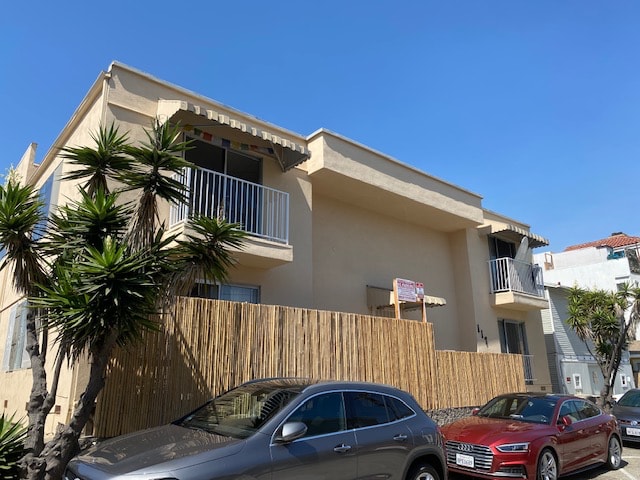 117 Catamaran St in Marina Del Rey, CA - Building Photo