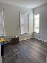 55 Brown St in Pawtucket, RI - Foto de edificio - Building Photo