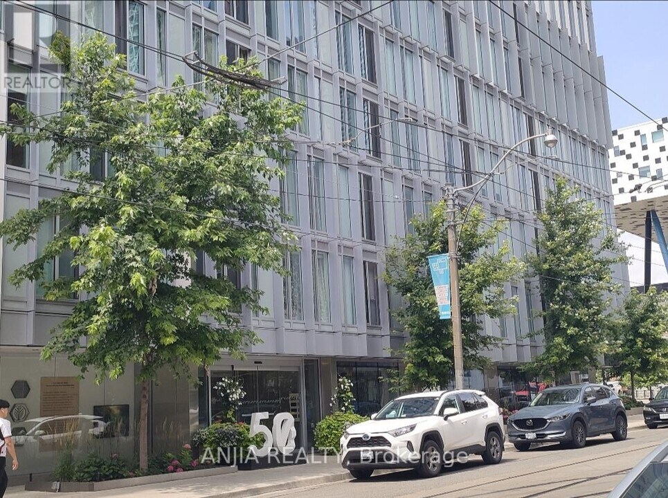 50-1250 McCaul St in Toronto, ON - Building Photo