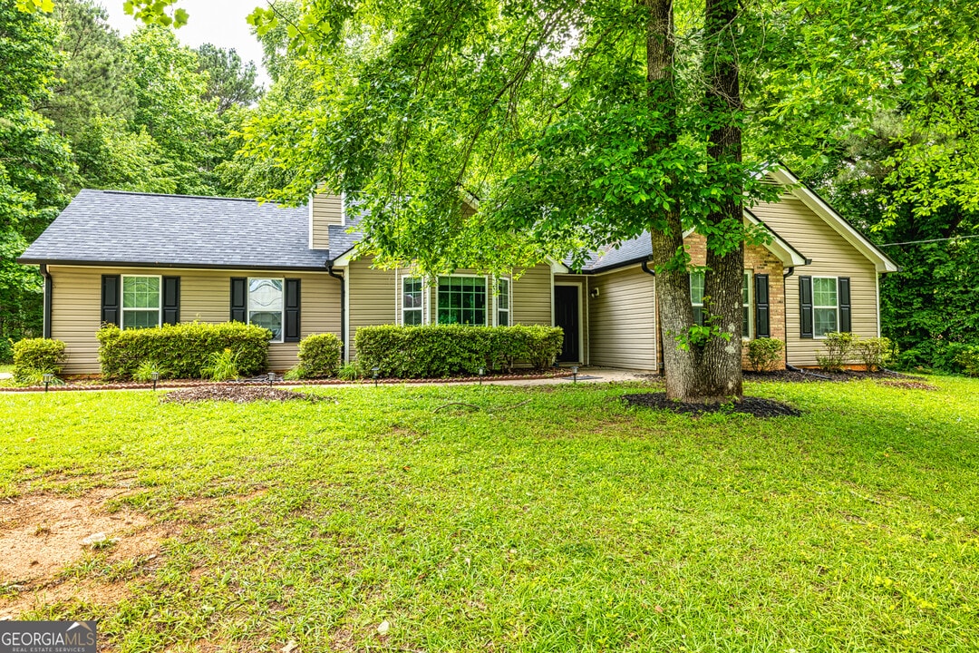 227 Cranford Mill Dr in Newnan, GA - Building Photo