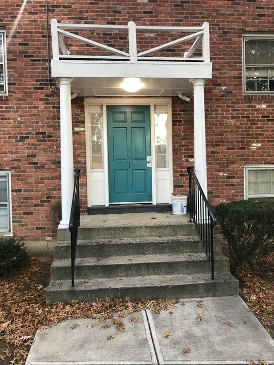 2 Treat St, Unit 3A in West Haven, CT - Foto de edificio