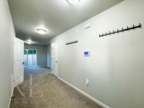3439 Harris Rd SE in Port Orchard, WA - Building Photo - Building Photo