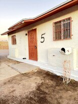 7167 N Loop Dr in El Paso, TX - Building Photo