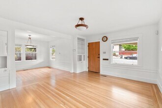 2725 Carmel St in Oakland, CA - Building Photo - Building Photo