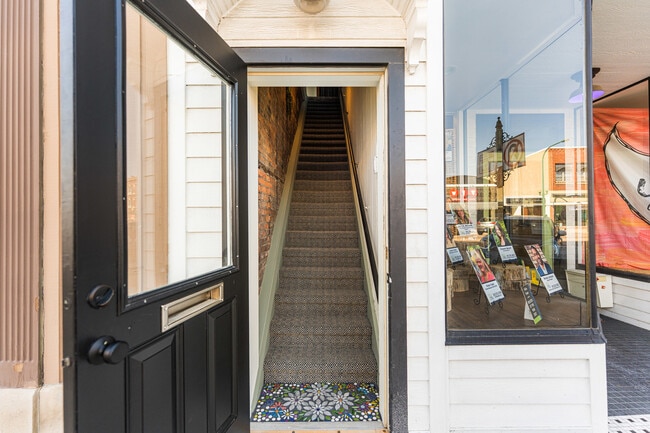 318 W State St in Sycamore, IL - Building Photo - Building Photo