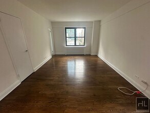 EAST 57 STREET in New York, NY - Building Photo - Building Photo