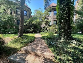 2469 Overlook Rd in Cleveland Heights, OH - Building Photo - Building Photo