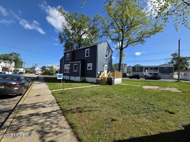 property at 82 Twilight Ave