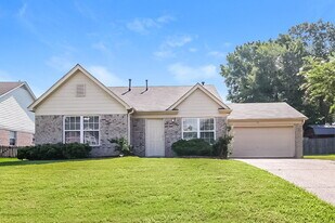 70 Oakland Woods Cove in Oakland, TN - Building Photo