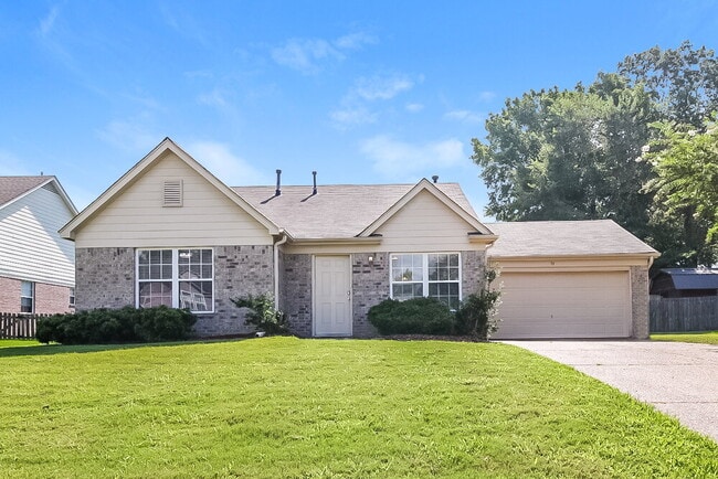 property at 70 Oakland Woods Cove