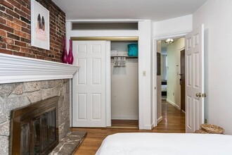 39 Grove St in Boston, MA - Building Photo - Building Photo