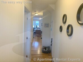 381 Columbia St in Cambridge, MA - Foto de edificio - Building Photo