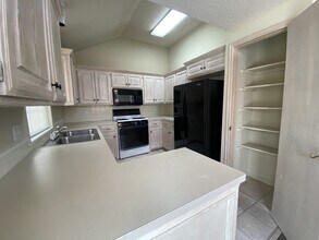 3770 Apex Ct in Norman, OK - Building Photo - Building Photo