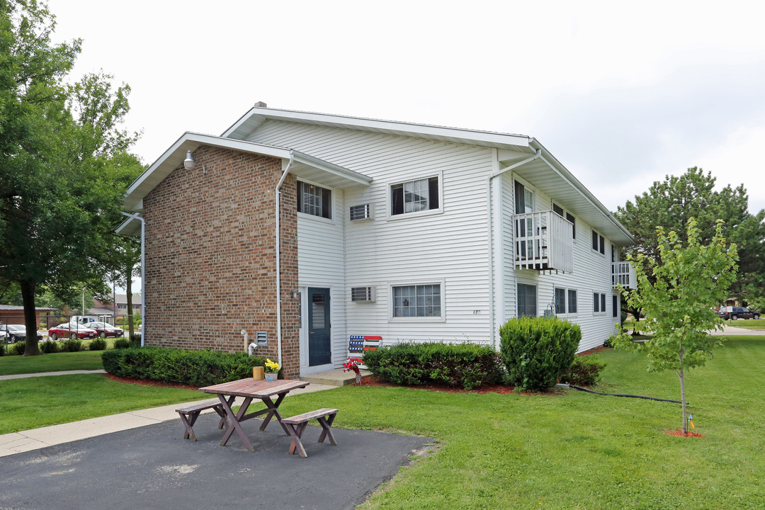 Fon Du lac Terrace in Fond du Lac, WI - Foto de edificio