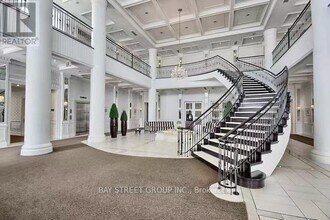 25 Greenview Ave in Toronto, ON - Building Photo - Building Photo