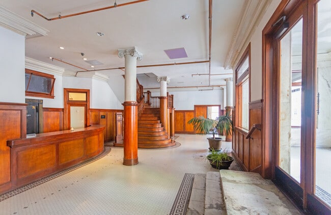 Prince Rupert Apartments in Los Angeles, CA - Foto de edificio - Lobby