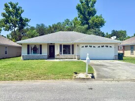 13265 Mendenhall Pl in Jacksonville, FL - Building Photo