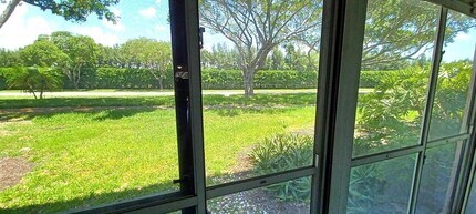 6865 Huntington Ln in Delray Beach, FL - Building Photo - Building Photo