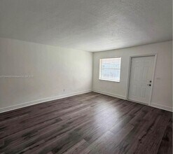 1344 NE 110th Terrace in Miami, FL - Building Photo - Building Photo