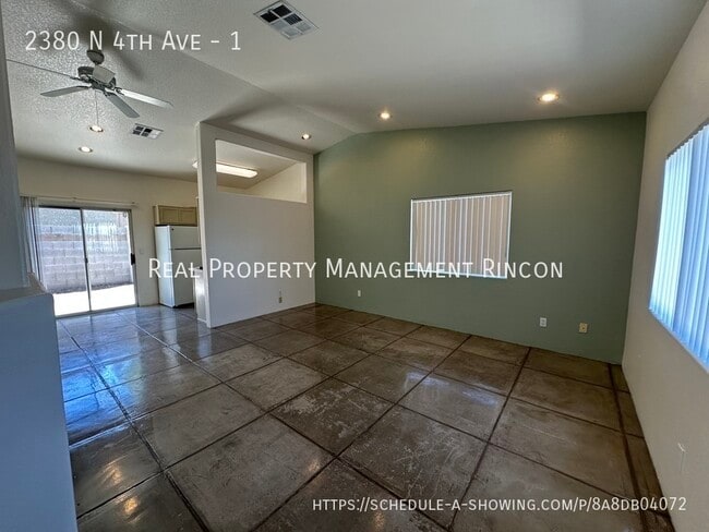 2380 N 4th Ave in Tucson, AZ - Foto de edificio - Building Photo
