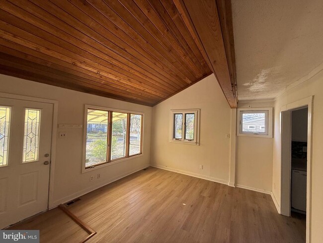 1452 14th Ave in Monroe, NJ - Building Photo - Building Photo