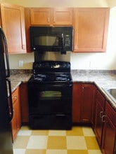 Arbor Heights in Arlington, VA - Foto de edificio - Building Photo