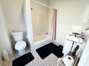 94 Mount Pleasant Ave, Unit 2 in Boston, MA - Building Photo - Building Photo