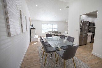 183 Sunflower Cir in Royal Palm Beach, FL - Building Photo - Building Photo