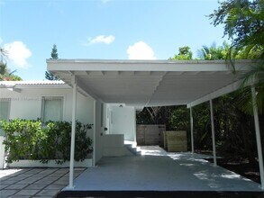 861 NE 70th St in Miami, FL - Building Photo - Building Photo