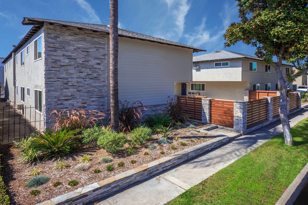 Porter Avenue Apartments in Fullerton, CA - Building Photo