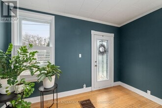 68 Cavendish Crescent in London, ON - Building Photo - Building Photo