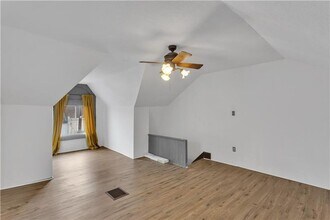 210 Taylor St-Unit -Unit 2 in Pittsburgh, PA - Building Photo - Building Photo