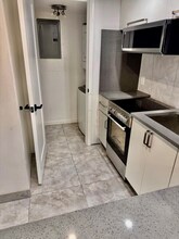 747 SE 1st Way in Deerfield Beach, FL - Foto de edificio - Building Photo