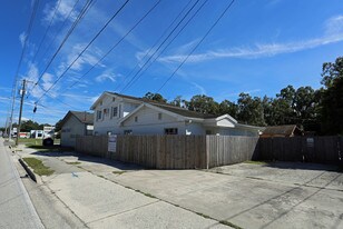 1206 W Waters Ave in Tampa, FL - Building Photo