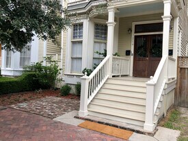 214 E. 32nd St., Unit B (Upstairs) in Savannah, GA - Building Photo