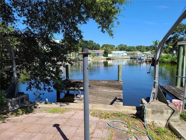 1772 Indian Rocks Rd in Largo, FL - Building Photo - Building Photo