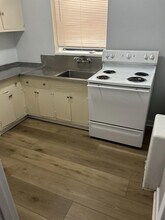 276 Collins St-Unit -202 in Hartford, CT - Foto de edificio - Building Photo