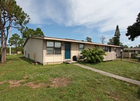 Astorwood in Stuart, FL - Building Photo