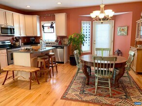 112 Old Fifth Cir in Charlottesville, VA - Building Photo - Building Photo