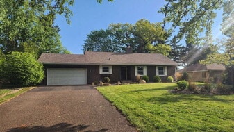 152 Wold Ct in Eau Claire, WI - Building Photo