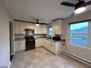 322 Richard Mine Rd in Wharton, NJ - Building Photo - Building Photo
