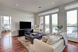 1419 Montrose Blvd in Houston, TX - Building Photo - Building Photo