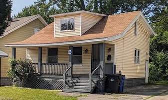 12607 Watterson Ave in Cleveland, OH - Building Photo