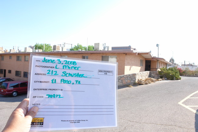 212 W Schuster Ave in El Paso, TX - Building Photo - Building Photo