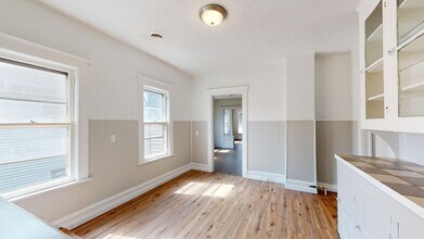 3185 W 58th St-Unit -3185 W 58th Up in Cleveland, OH - Building Photo - Building Photo