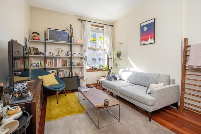 264 9th St in Jersey City, NJ - Building Photo - Building Photo