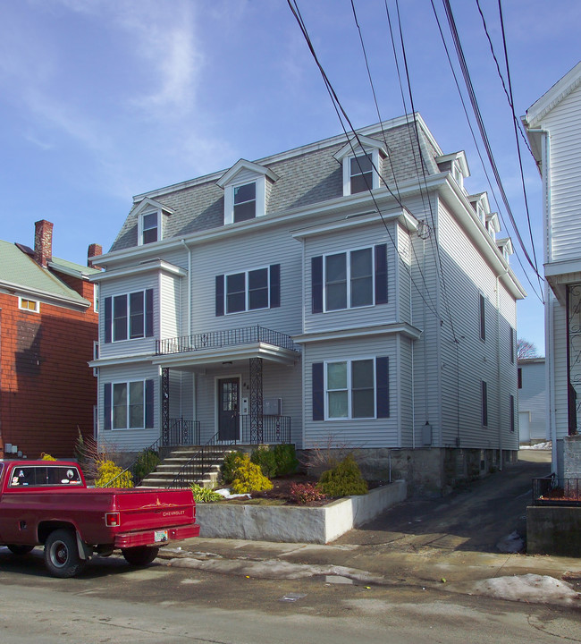 46 Forest St in Fall River, MA - Building Photo