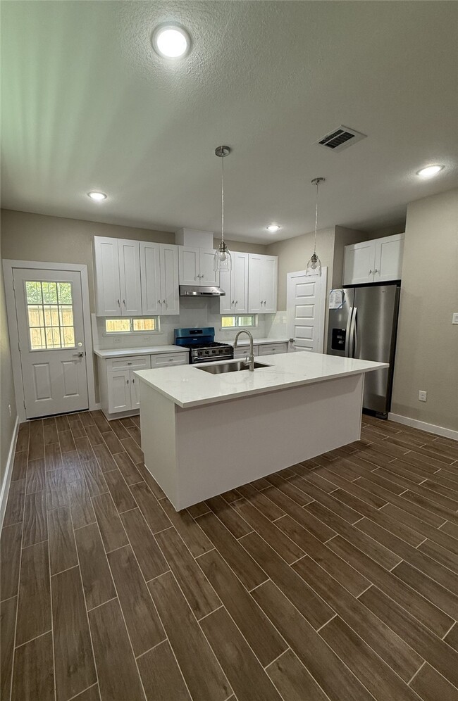 property at 3557 Noah St