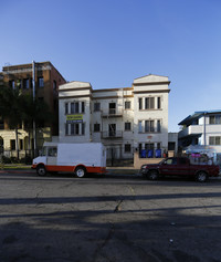 Leeward Apartments in Los Angeles, CA - Foto de edificio - Building Photo